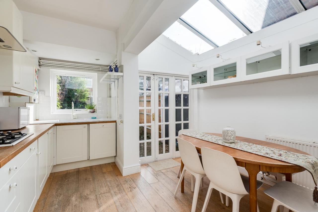 Вилла Characterful & Cosy Jericho House Оксфорд Экстерьер фото