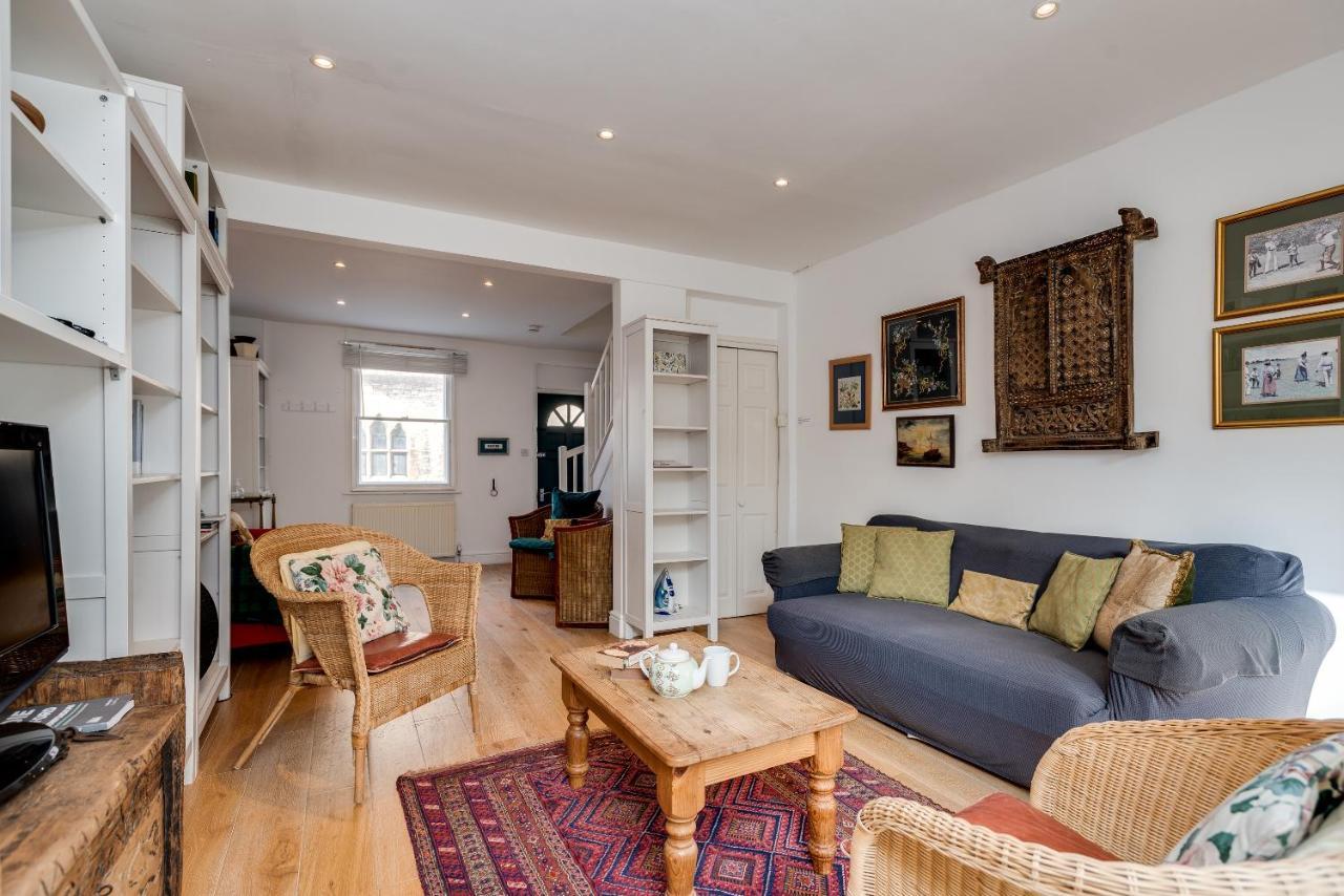 Вилла Characterful & Cosy Jericho House Оксфорд Экстерьер фото